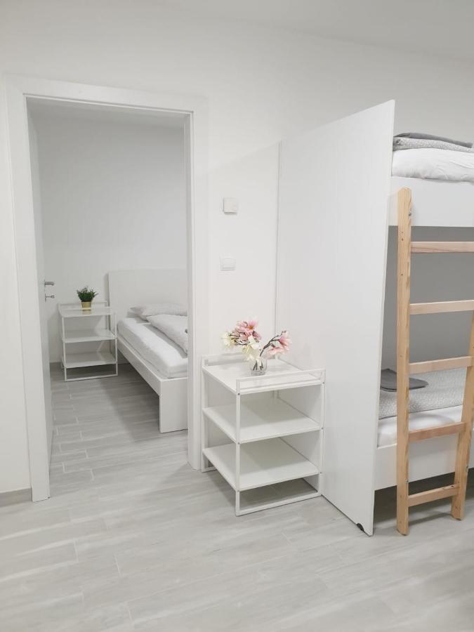 Betariel'com Akh Apartment *